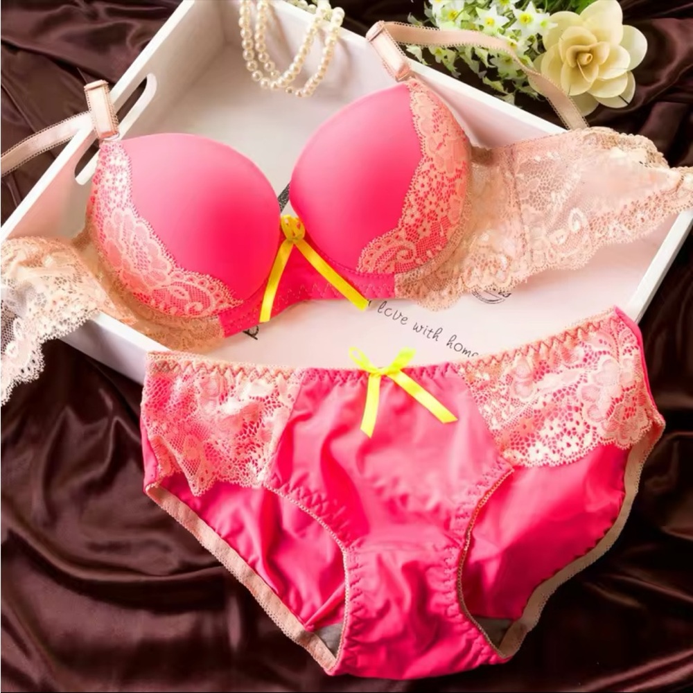 NWT Nude Pink Lace Push Up Bra + Panty Lingerie Set | Size S